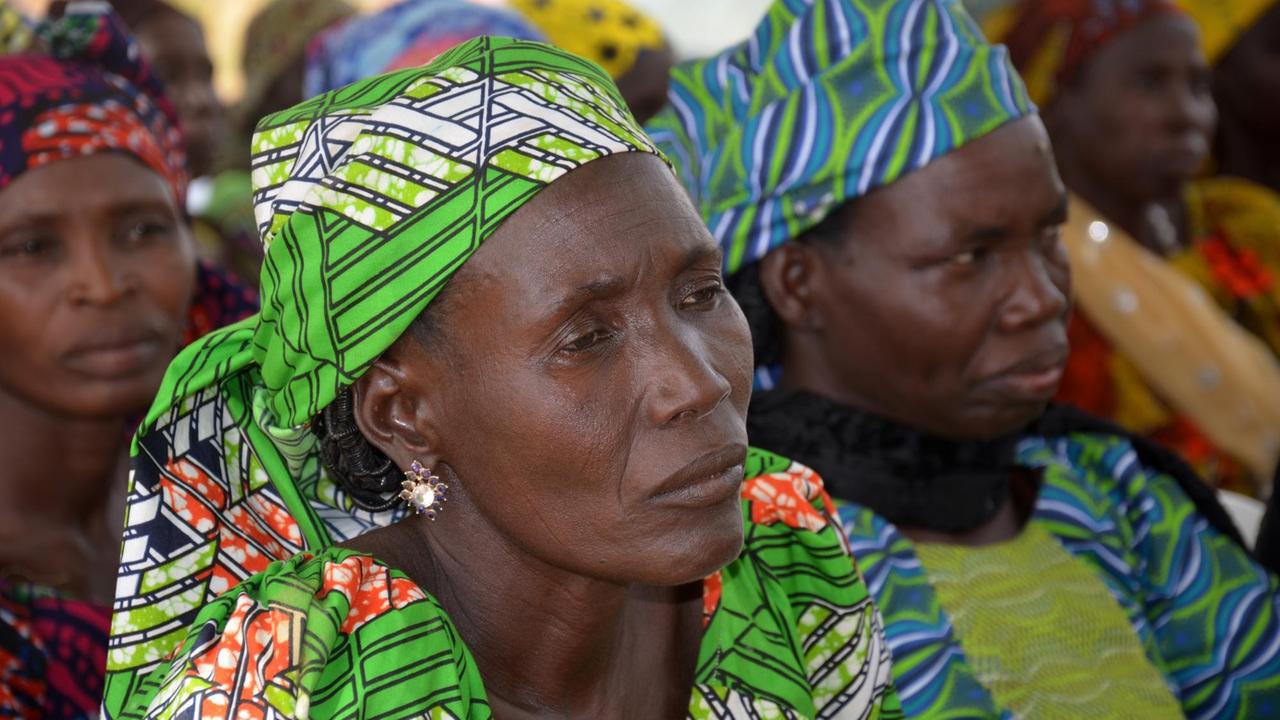 Selina Ezekeil, Mutter einer der 2014 von der Boko Haram Terrorgruppe entführten Schülerinnen aus Chibok in Nigeria Selina Ezekeil, Mutter einer der 2014 von der Boko Haram Terrorgruppe entführten Schülerinnen aus Chibok in Nigeria