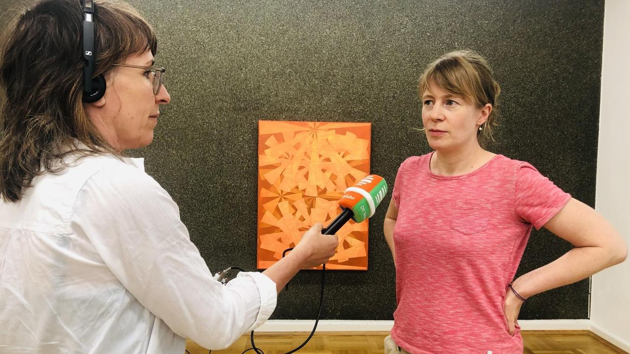 Im Interview mit Clara Brörmann. Im Interview mit Clara Brörmann.