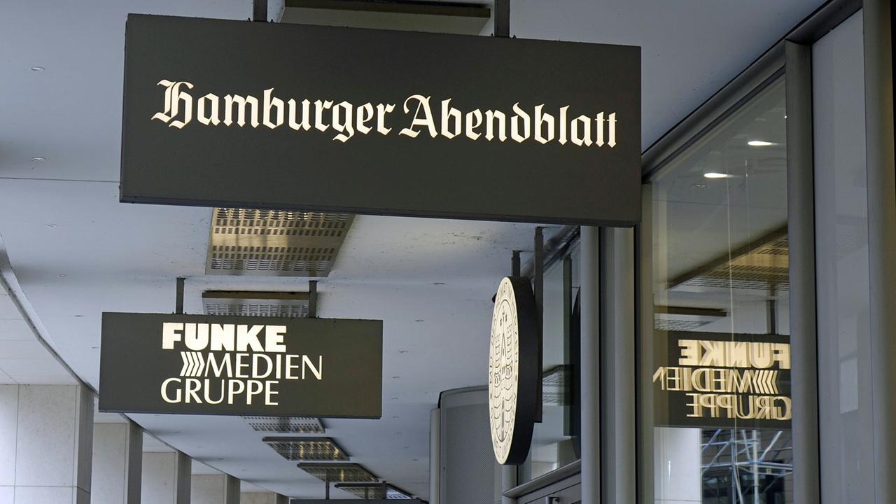 Blick auf den Sitz des "Hamburger Abendblatts" am Großen Burstah in Hamburg Blick auf den Sitz des "Hamburger Abendblatts" am Großen Burstah in Hamburg