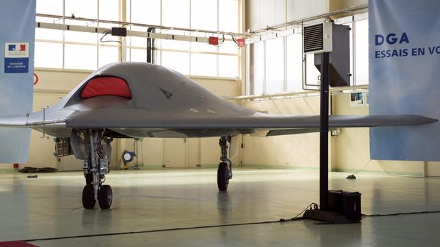 Eine Drohne des Typs UCAV (unmanned combat aerial vehicle) nEUROn