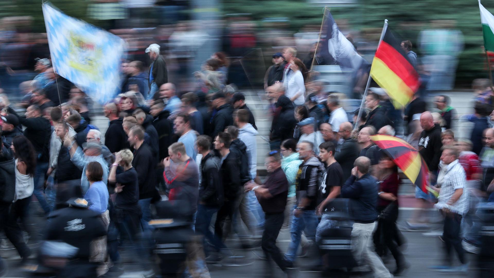 Demonstranten von Rechten im August in Chemnitz. Demonstranten von Rechten im August in Chemnitz.