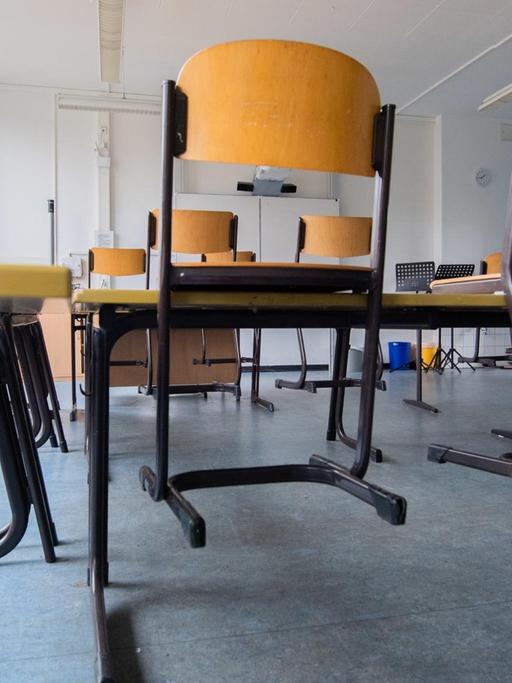 Leeres Klassenzimmer in einer Schule in Hannover