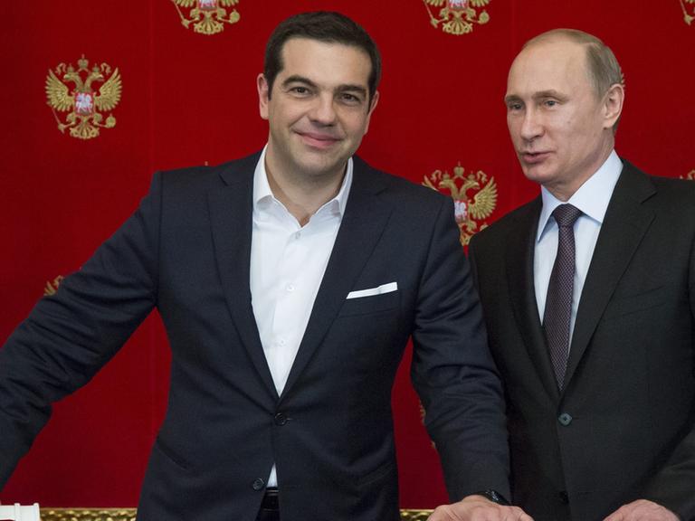 Alexis Tsipras besucht Wladimir Putin in Moskau und lässt den russischen Präsidenten als Nebendarsteller erscheinen.