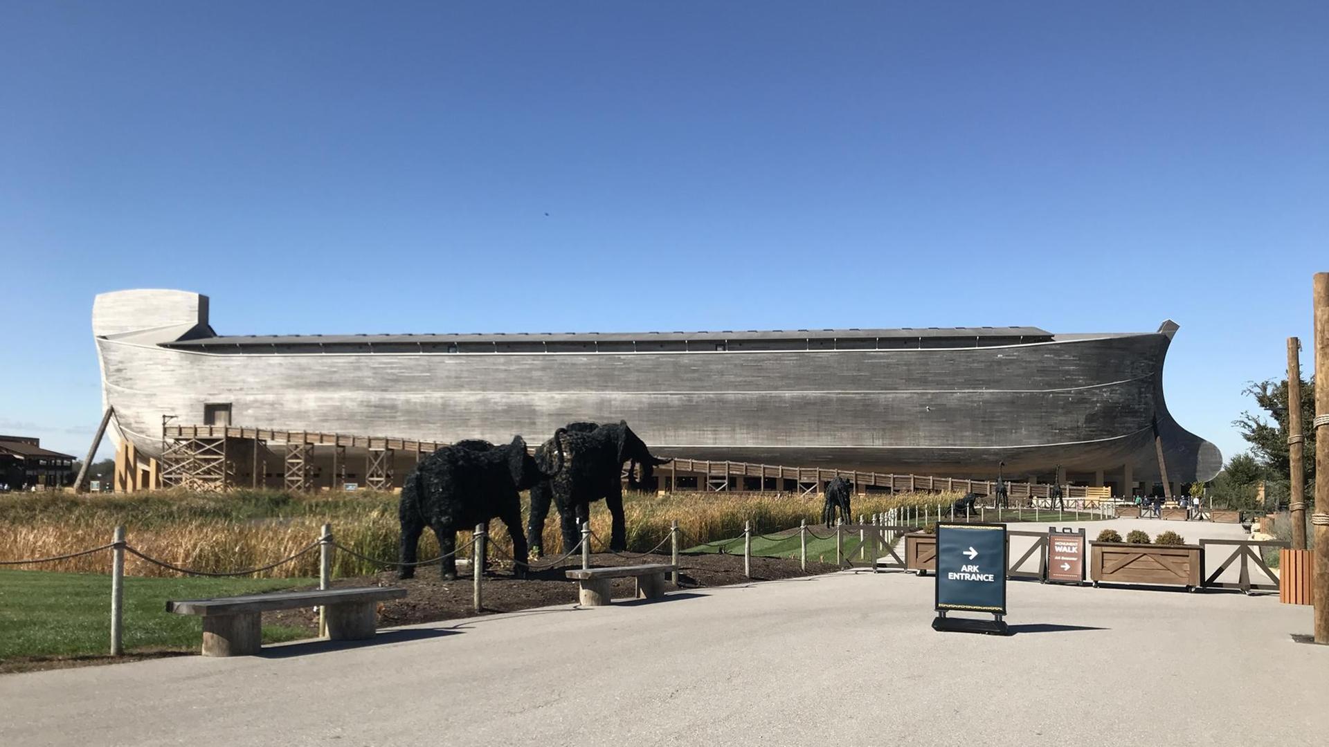 Ansicht der gigantischen Arche Ansicht der gigantischen Arche