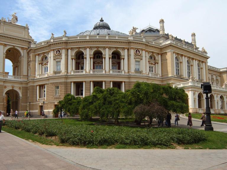 Das Opernhaus von Odessa im Juli 2011.