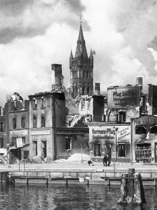 Das zerstörte Königsberg (Ostpreußen) nach dem Luftangriff im August 1944.