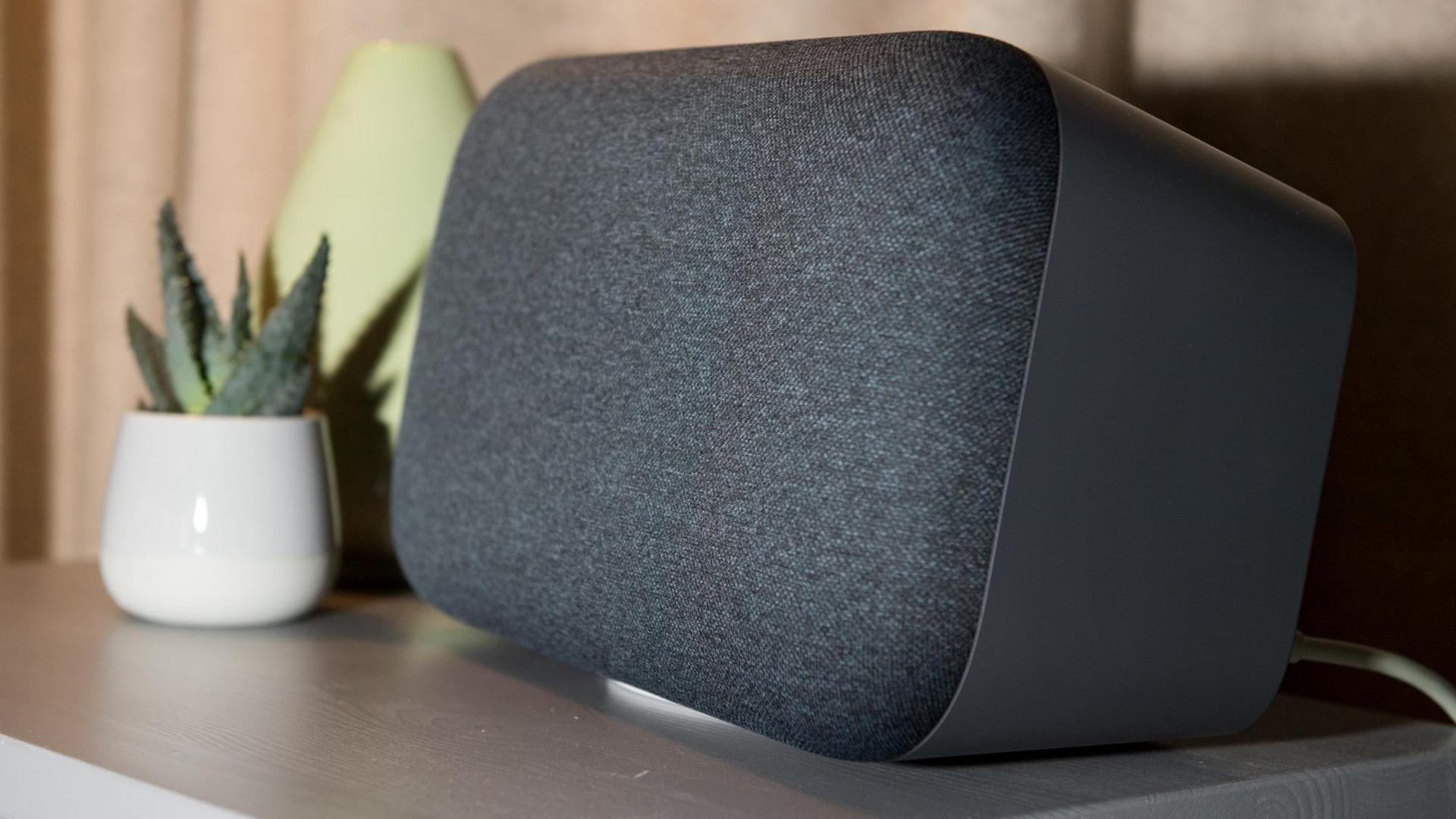 Der Smart Speaker Google Home Max, aufgenommen am 31.08.2018 waehrend der Internationalen Funkausstellung (IFA) in Berlin. Der Smart Speaker Google Home Max, aufgenommen am 31.08.2018 waehrend der Internationalen Funkausstellung (IFA) in Berlin.