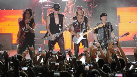 Die Scorpions bei einem Konzert in Beirut