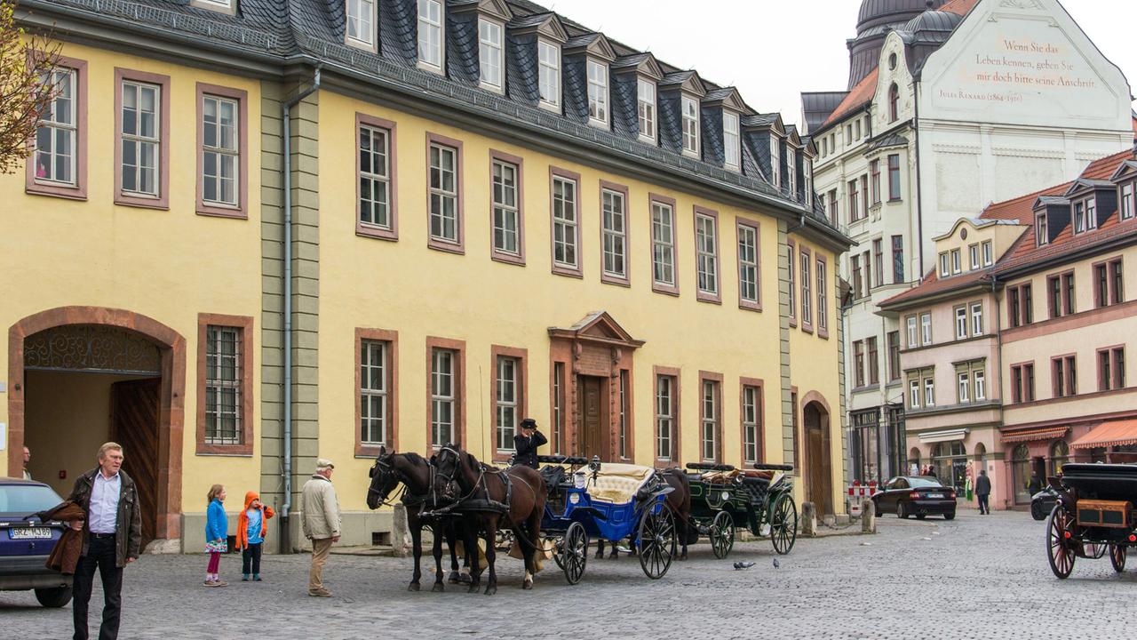 Goethes Wohnhaus am Frauenplan ist Teil des Goethe-Nationalmuseums in Weimar. Goethes Wohnhaus am Frauenplan ist Teil des Goethe-Nationalmuseums in Weimar.