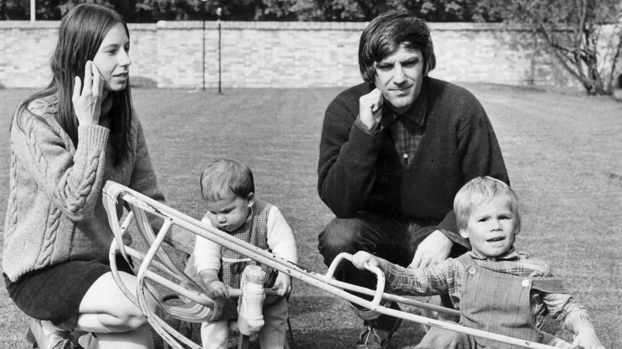 Rudi Dutschke mit Ehefrau Gretchen und Kindern