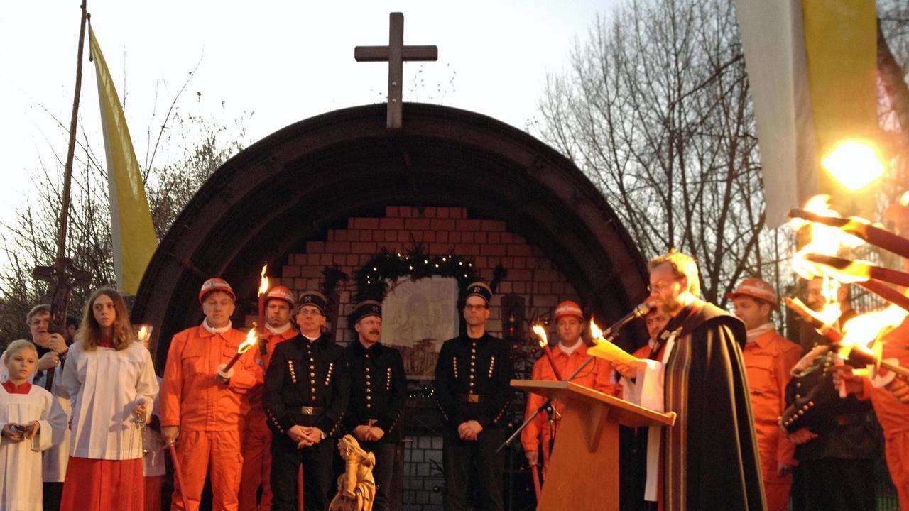 Barbaratag in Marl am 4. Dezember: Alljährlich ehren die Bergleute ihre Schutzheilige mit einer Prozession.