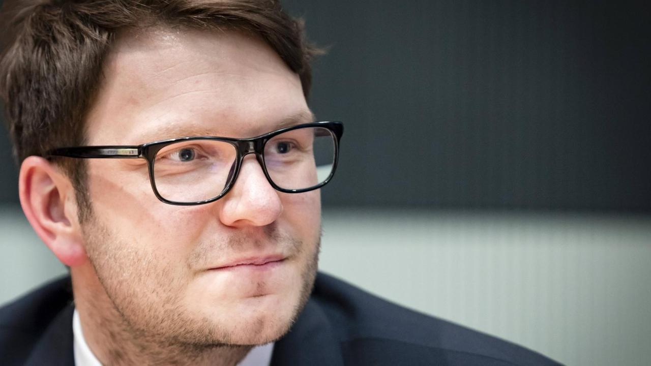 Porträt Marian Wendt, CDU, Vorsitzender der Jungen Union Nordsachsen und Mitglied im Innenausschuss. Porträt Marian Wendt, CDU, Vorsitzender der Jungen Union Nordsachsen und Mitglied im Innenausschuss.