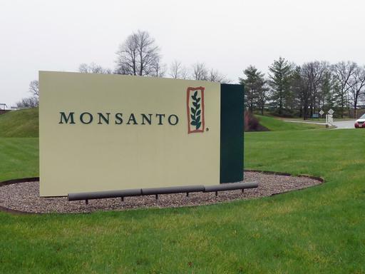 Das Eingangsschild zum Firmensitz von Monsanto in St. Louis.