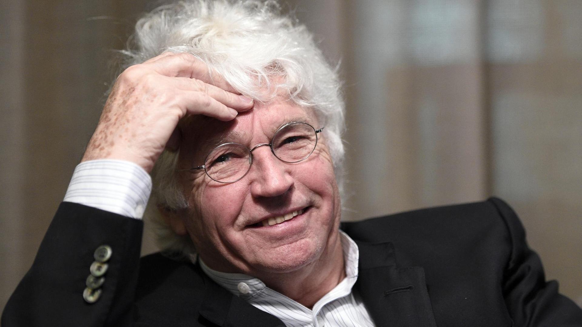 Der französische Filmregisseur Jean-Jacques Annaud Der französische Filmregisseur Jean-Jacques Annaud