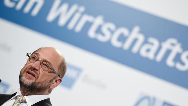 Martin Schulz, Kanzlerkandidat und SPD-Vorsitzender, hält am 08.05.2017 in Berlin eine Rede zur Wirtschaftspolitik mit dem Titel "Gerechtigkeit und Innovation" vor Mitgliedern der Industrie- und Handelskammer (IHK) Berlin.