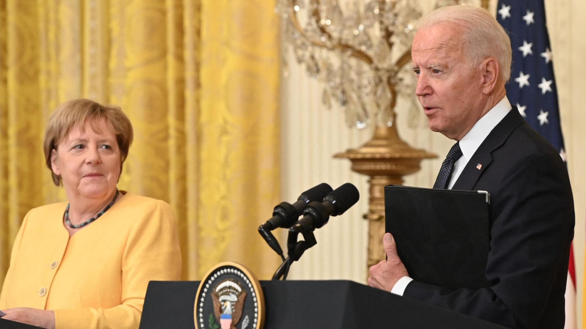 Bundes-Kanzlerin Merkel war zu Besuch in Washington. Bundes-Kanzlerin Merkel war zu Besuch in Washington.