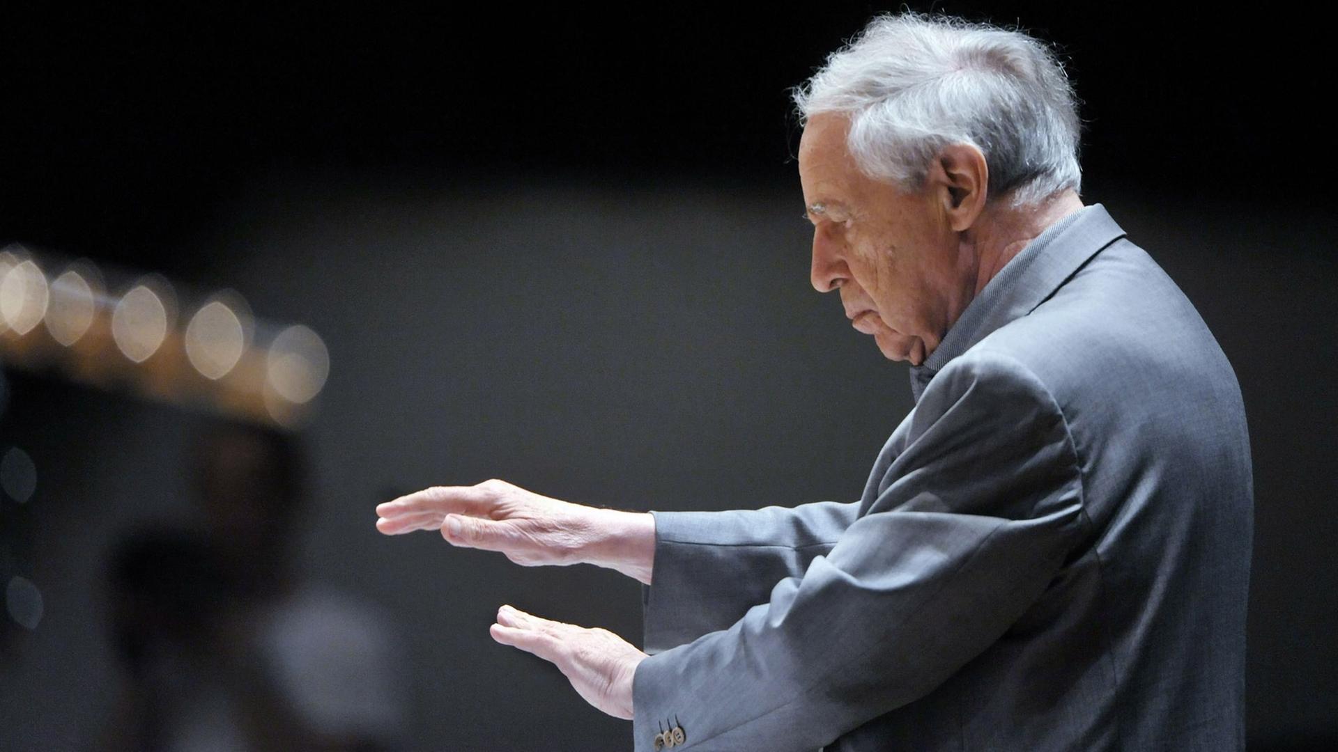 Pierre Boulez beim Helsinki Festival im August 2009 Pierre Boulez beim Helsinki Festival im August 2009