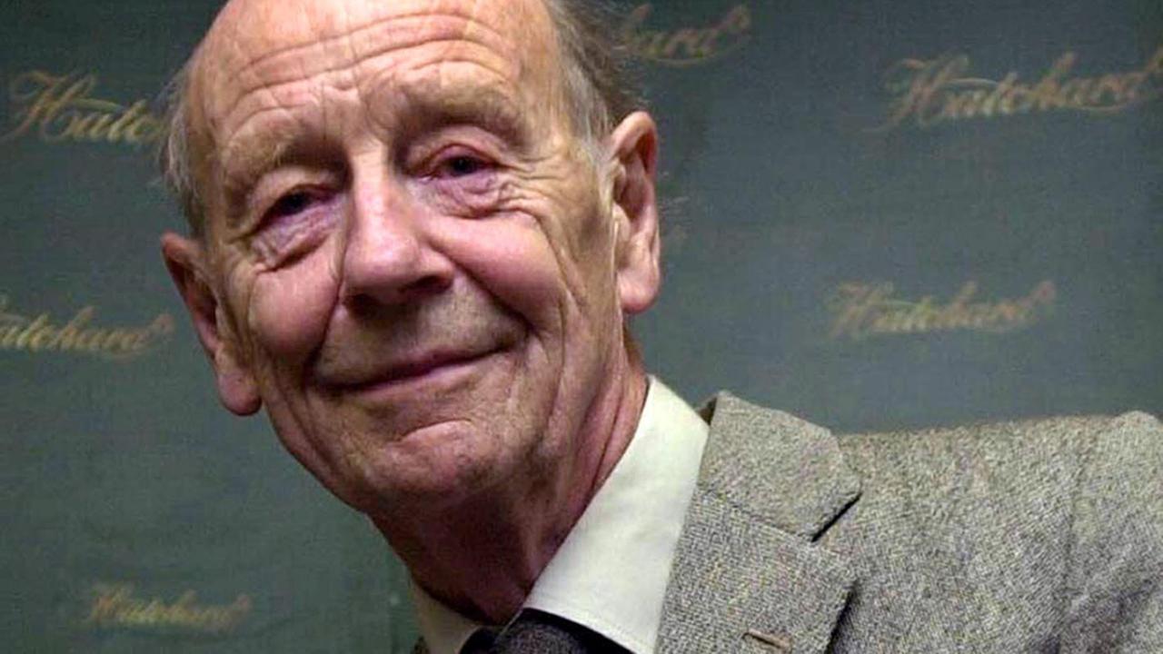 Sie sehen den Schriftsteller William Trevor. Sie sehen den Schriftsteller William Trevor.