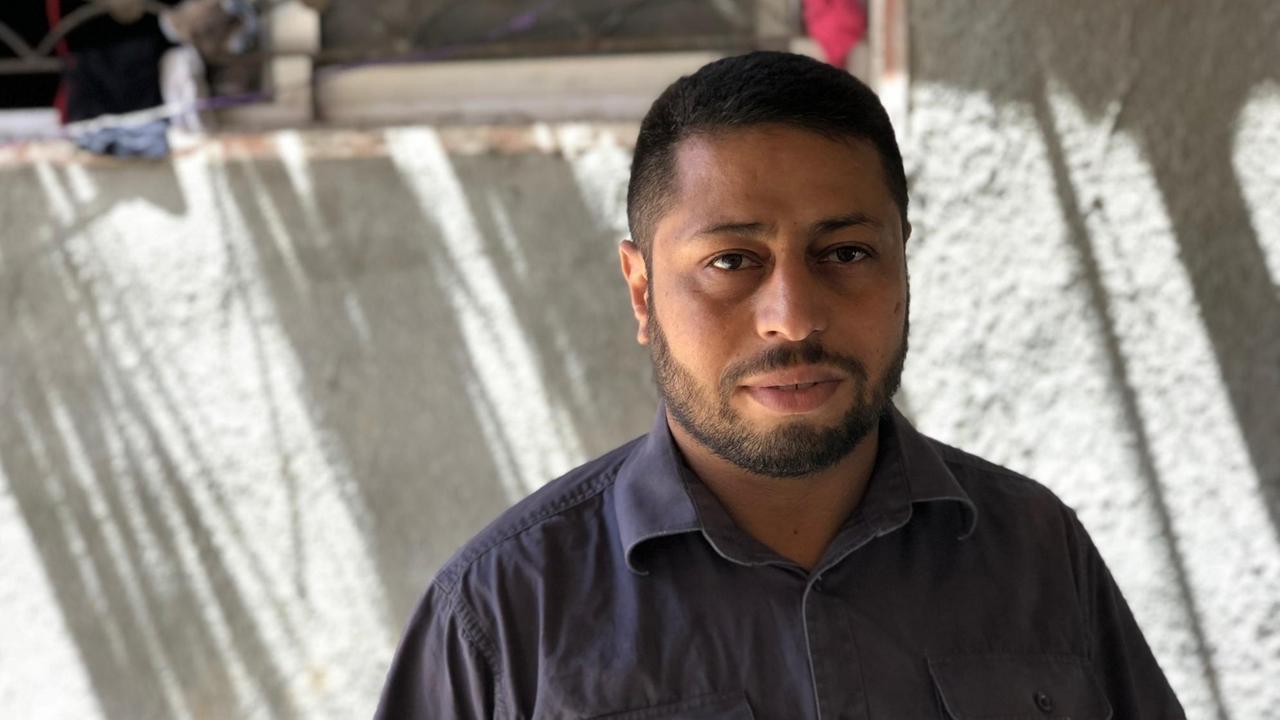 porträt von Mohammed Schamadi - er verlor bei einem Angriff Israels seine Eltern und zwei Geschwister porträt von Mohammed Schamadi - er verlor bei einem Angriff Israels seine Eltern und zwei Geschwister
