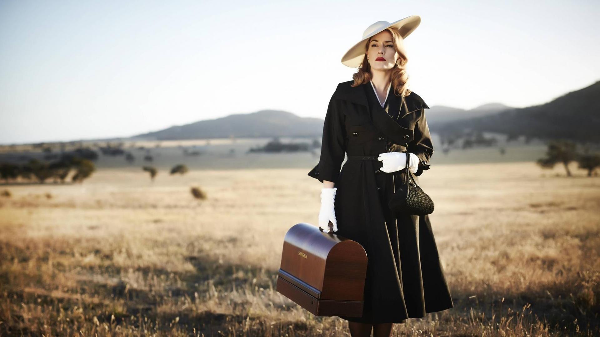 RELEASE DATE: 2016 TITLE: The Dressmaker STUDIO: Australia PUBLICATIONxINxGERxSUIxAUTxONLY - ZUMAg90_ Release Date 2016 Title The dress maker Studio Australia PUBLICATIONxINxGERxSUIxAUTxONLY ZUMAg90_ RELEASE DATE: 2016 TITLE: The Dressmaker STUDIO: Australia PUBLICATIONxINxGERxSUIxAUTxONLY - ZUMAg90_ Release Date 2016 Title The dress maker Studio Australia PUBLICATIONxINxGERxSUIxAUTxONLY ZUMAg90_