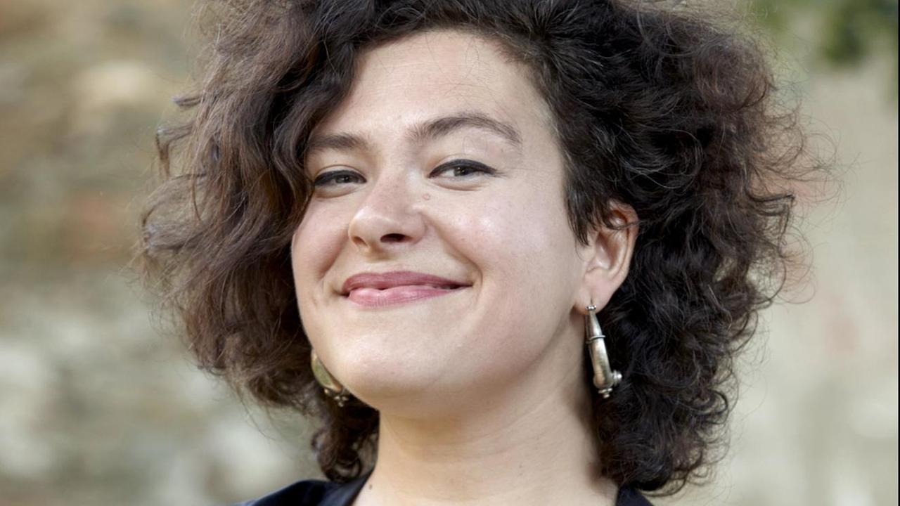 Die deutsche Autorin Nora Gomringer. Die deutsche Autorin Nora Gomringer.