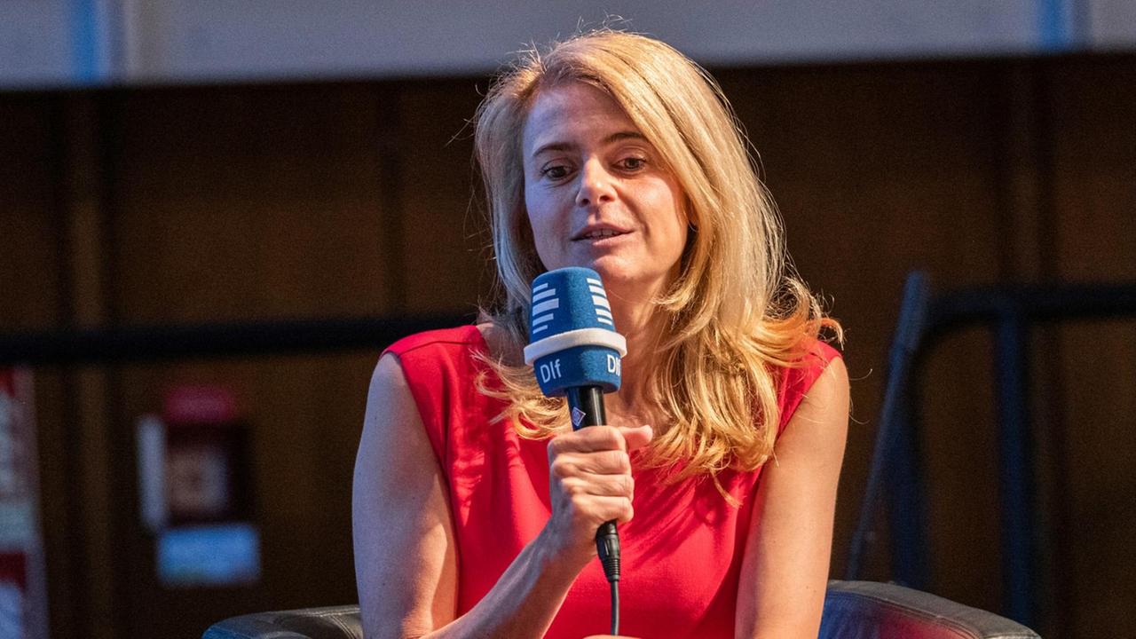 Susanne Fengler beim 5. Kölner Forum für Journalismuskritik. Susanne Fengler beim 5. Kölner Forum für Journalismuskritik.