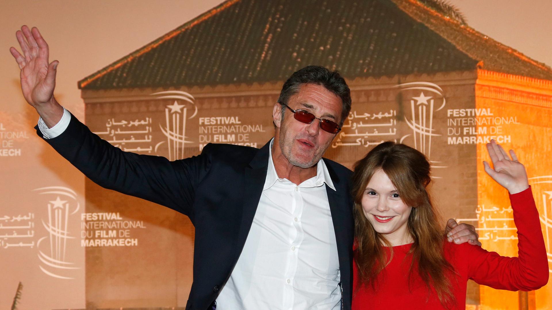 Der polnische Regisseur Pawel Pawlikowski (L) mit der Schauspielerin Agata Trzebuchowska (R), die die Ida verkörpert, beim Internationalen Marrakesch Filmfestival am 3. Dezember 2013. Der polnische Regisseur Pawel Pawlikowski (L) mit der Schauspielerin Agata Trzebuchowska (R), die die Ida verkörpert, beim Internationalen Marrakesch Filmfestival am 3. Dezember 2013.