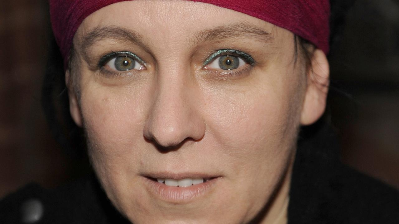 Die Schriftstellerin Olga Tokarczuk bei einer Lesung im Rahmen des internationalen Literaturfestes "Lit.Cologne" am 15.03.2009 in Köln. Die Schriftstellerin Olga Tokarczuk bei einer Lesung im Rahmen des internationalen Literaturfestes "Lit.Cologne" am 15.03.2009 in Köln.