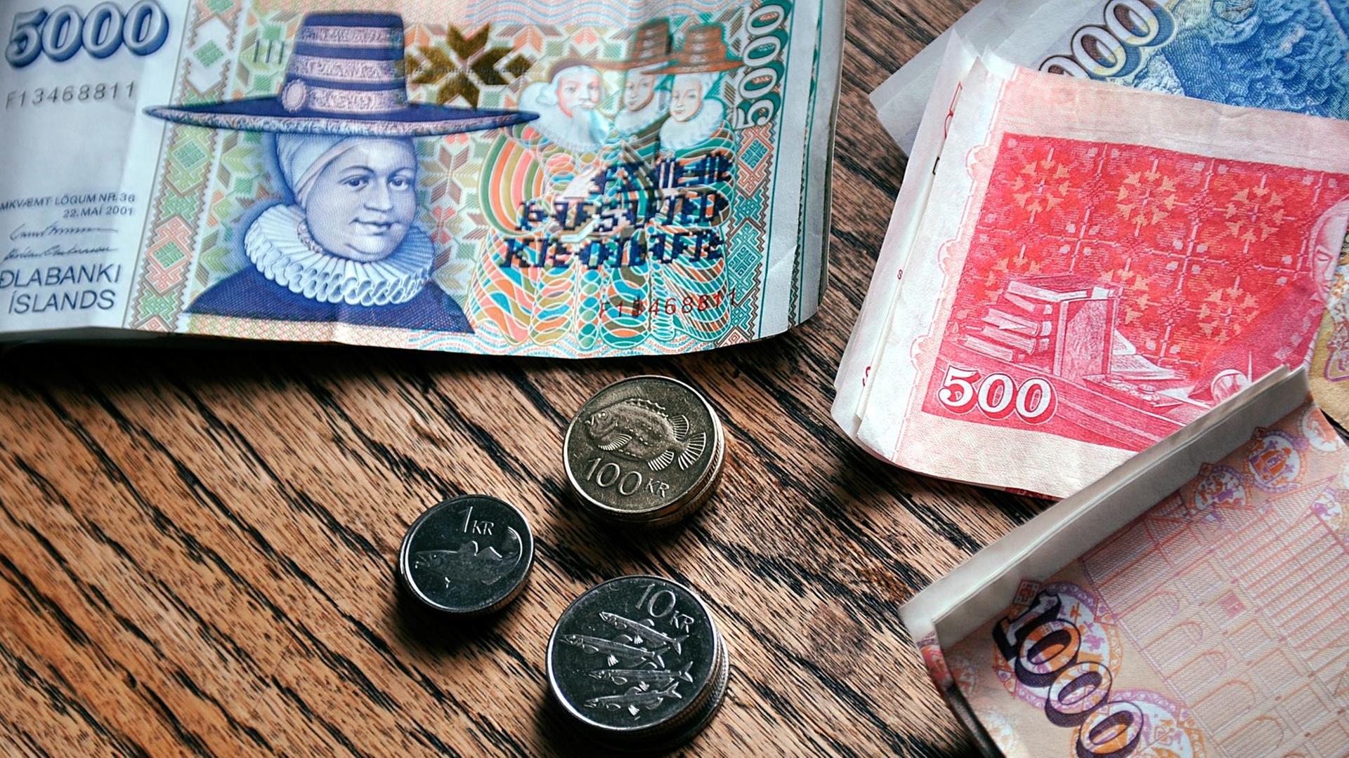 Isländische Krone, aufgenommen am 26.09.2011. Isländische Krone, aufgenommen am 26.09.2011.