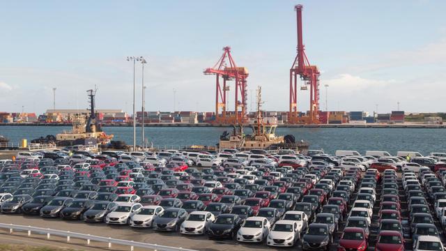 Autoimport im australischen Hafen von Fremantl am 18.06.2014