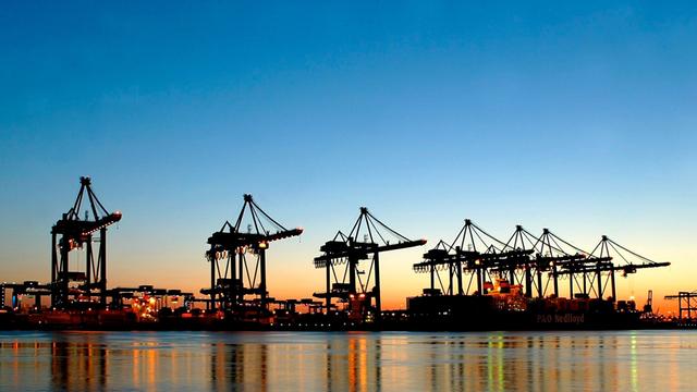 Freier Handel erwünscht? Das Container-Terminal in Hamburg