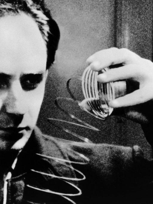 Filmszene mit Sean Gullette als Maximillian Cohen im Film "Pi" von Darren Aronofsky (1998). 