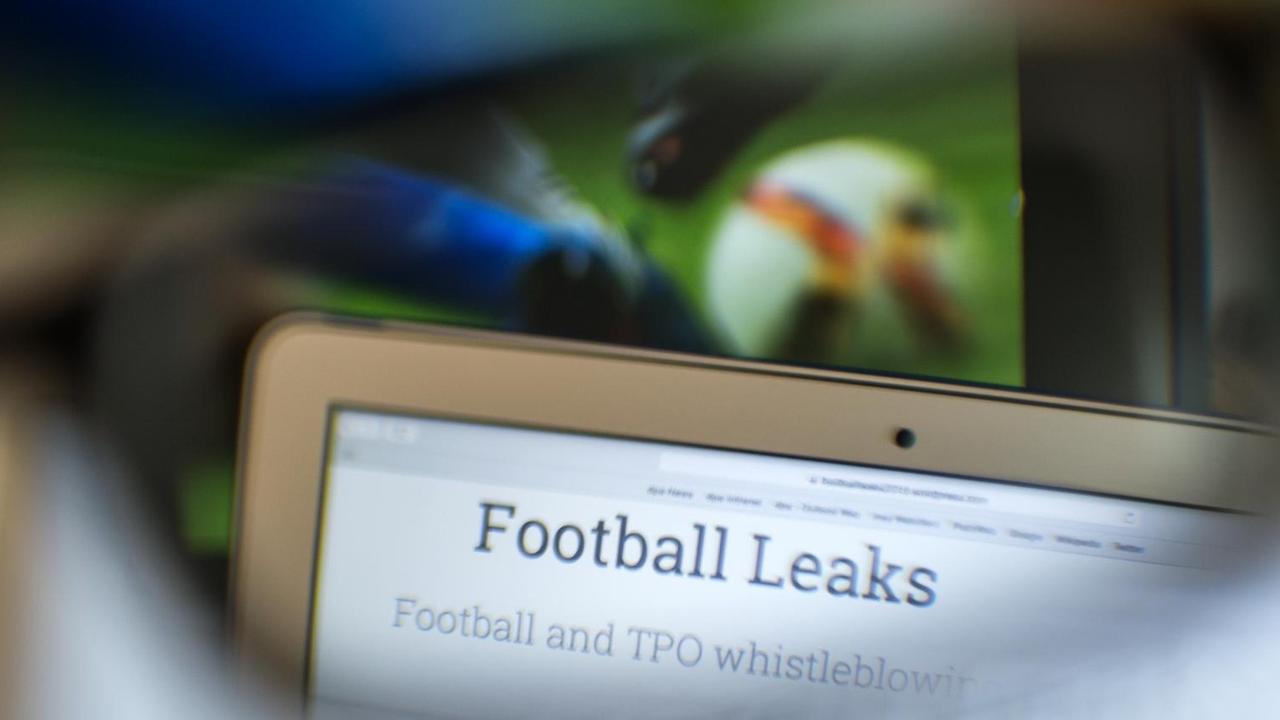 Die Internetseite Football Leaks. Foto: Hendrik Schmidt/dpa