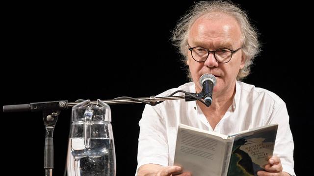 Der Schriftsteller Michael Köhlmeier bei einer Lesung im Rahmen der Salzkammergut Festwochen.