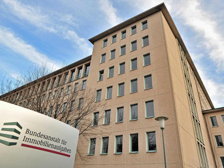 Blick auf die Bundesanstalt für Immobilienaufgaben in der Fasanenstraße 87 in Berlin