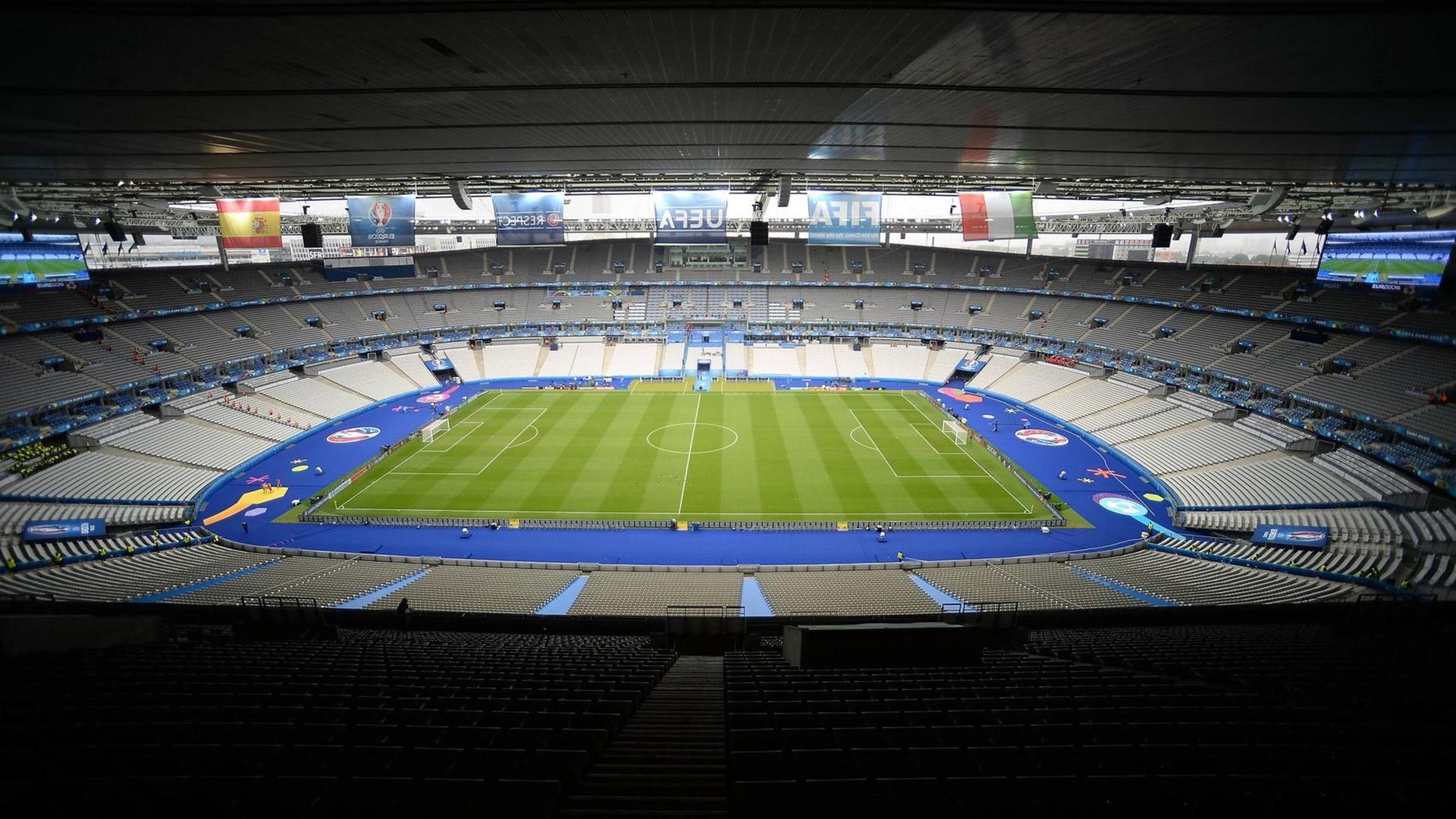 Innenansicht des EM-Stadions Paris Saint Denis Innenansicht des EM-Stadions Paris Saint Denis