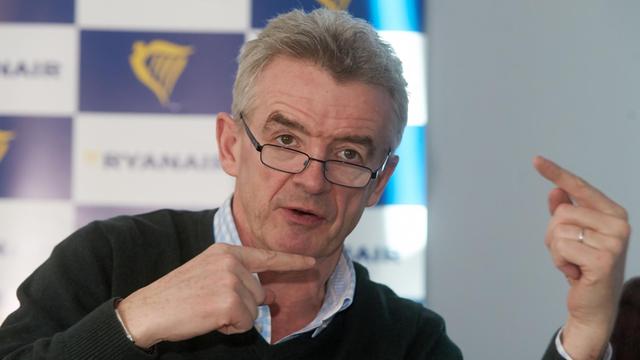 Michael O'Leary, CEO des irischen Billigfluges Ryanair spricht am 13.01.2015 bei einer Pressekonferenz am Flughafen Hahn in Lautzenhausen (Rheinland-Pfalz).