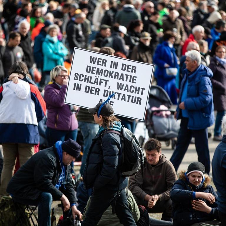 Querdenker-Demonstrationen in Stuttgart