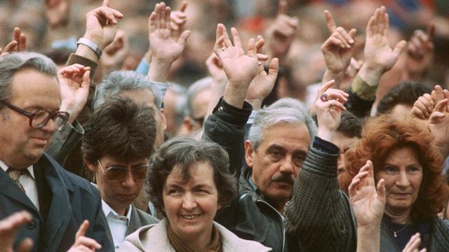 Innerrhodener Frauen bei ihrer ersten Abstimmung am 28.4.1991.