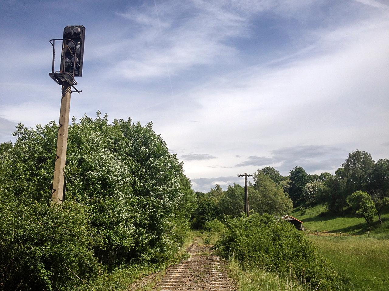 Die stillgelegte Bahntrasse von Sondershausen nach Bad Frankenhausen Die stillgelegte Bahntrasse von Sondershausen nach Bad Frankenhausen