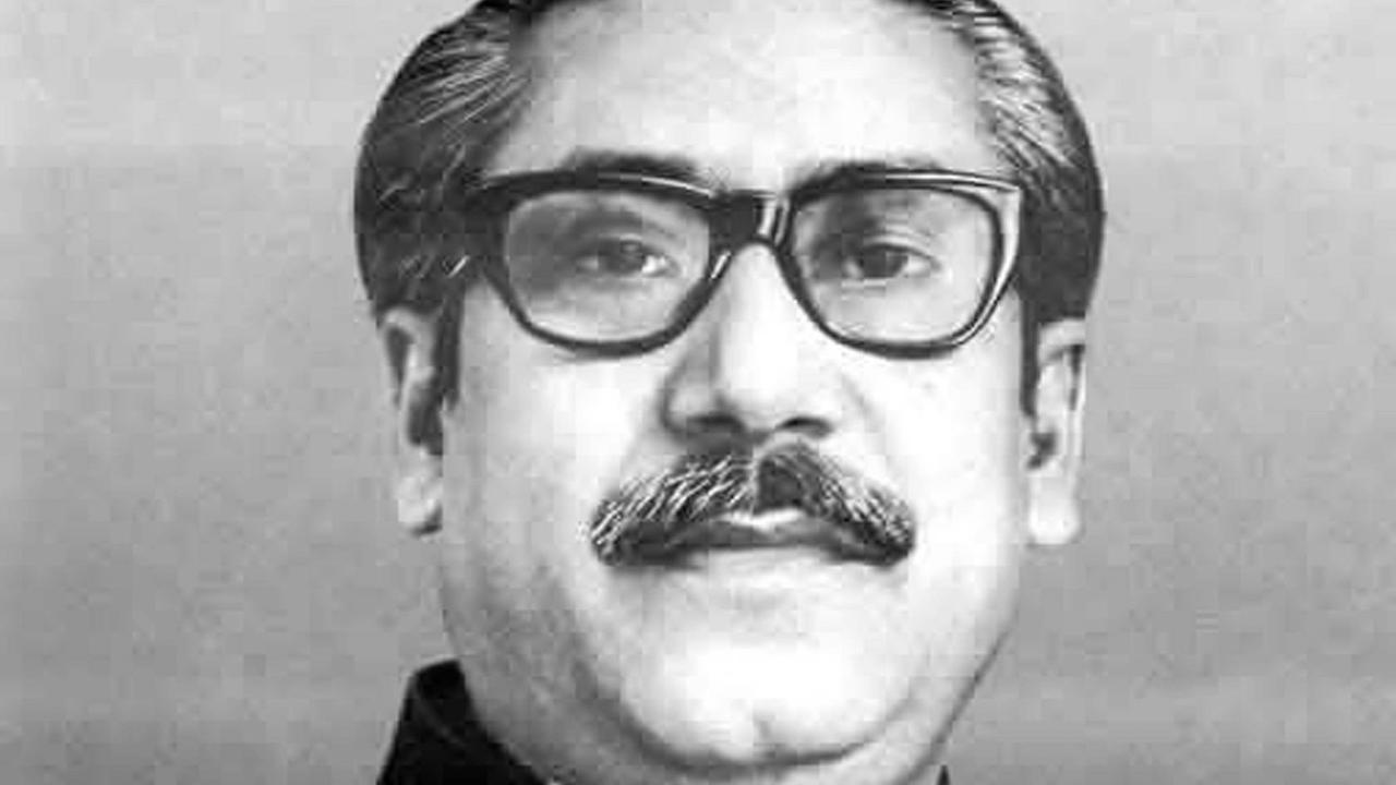 Scheiikh Mujibur Rahman gilt als Initiator der Unabhängigkeit Ostpakistans vom westlichen Landesteil und der Gründung von Bangladesch.
Sheikh Mujibur Rahman wird als Vater der Unabhängigkeit Ostpakistans und Gründer von Bangladesch verehrt Scheiikh Mujibur Rahman gilt als Initiator der Unabhängigkeit Ostpakistans vom westlichen Landesteil und der Gründung von Bangladesch.
Sheikh Mujibur Rahman wird als Vater der Unabhängigkeit Ostpakistans und Gründer von Bangladesch verehrt