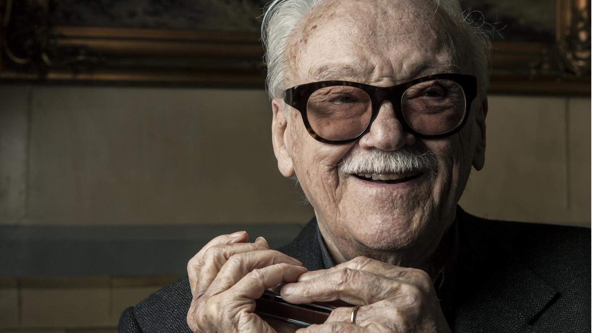 Der belgische Jazz-Musiker Toots Thielemans ist gestorben. Der belgische Jazz-Musiker Toots Thielemans ist gestorben.