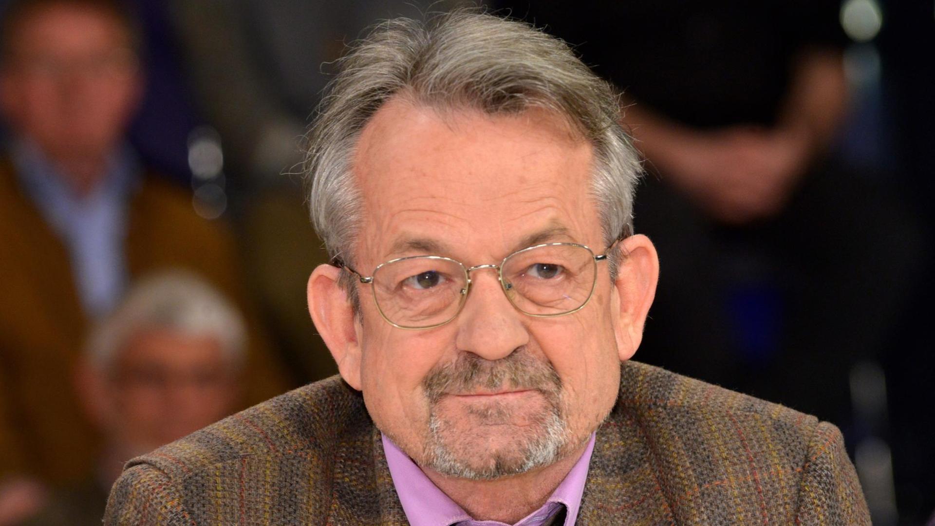 Christopher Hein, ehemaliger Direktor des italienischen Flüchtlingsrates (CIR), aufgenommen am 23. April 2015, als er noch im Amt war, während der ZDF-Talksendung "Maybrit Illner" zum Thema: "SOS Flüchtlinge - gerettet, um zu bleiben?" Foto: Karlheinz Schindler | Verwendung weltweit Christopher Hein, ehemaliger Direktor des italienischen Flüchtlingsrates (CIR), aufgenommen am 23. April 2015, als er noch im Amt war, während der ZDF-Talksendung "Maybrit Illner" zum Thema: "SOS Flüchtlinge - gerettet, um zu bleiben?" Foto: Karlheinz Schindler | Verwendung weltweit