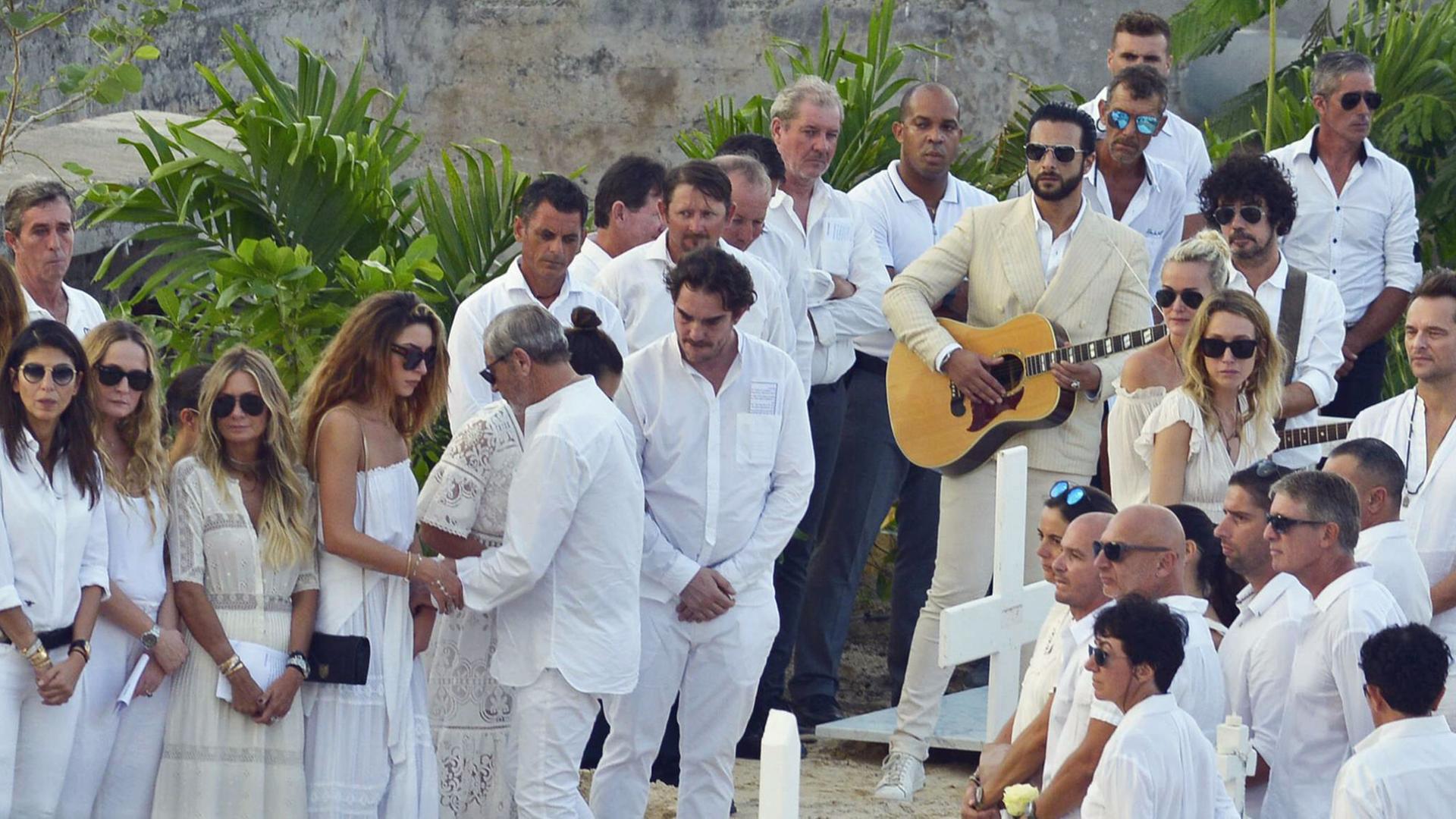 Beisetzungsfeier für den französischen Rockmusikers Johnny Halliday auf der Karibikinsel Saint-Barthélemy Beisetzungsfeier für den französischen Rockmusikers Johnny Halliday auf der Karibikinsel Saint-Barthélemy