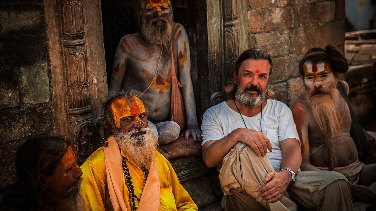 Ex-Manager Bernd Kolb auf Reisen für sein Buch "Atman ist Brahman" Ex-Manager Bernd Kolb auf Reisen für sein Buch "Atman ist Brahman"