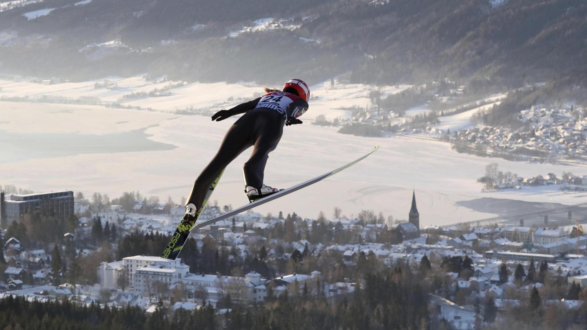 Svenja Würth beim Weltcup in Lillehammer 2017. Svenja Würth beim Weltcup in Lillehammer 2017.