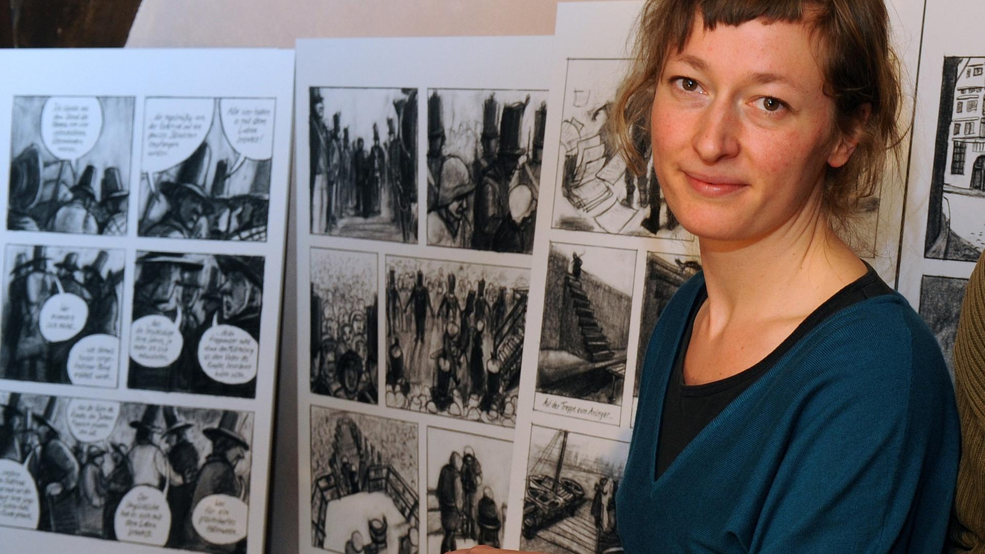 Die Berliner Zeichnerin Barbara Yelin – hier in einer Aufnahme aus dem Jahr 2010 bei der Vorstellung ihres Comics "Gift" über eine Mörderin, die 1831 in Bremen enthauptet wurde Die Berliner Zeichnerin Barbara Yelin – hier in einer Aufnahme aus dem Jahr 2010 bei der Vorstellung ihres Comics "Gift" über eine Mörderin, die 1831 in Bremen enthauptet wurde
