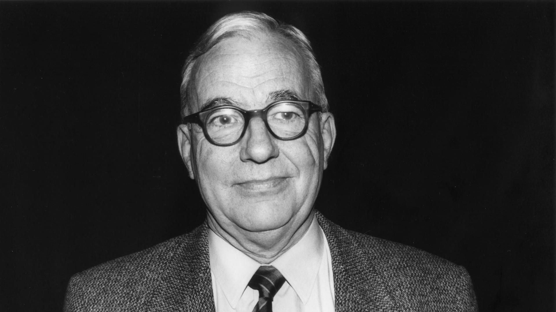 Kurt Marti, Schweizer Schriftsteller und Theologe, aufgenommen im Februar 1988. Kurt Marti, Schweizer Schriftsteller und Theologe, aufgenommen im Februar 1988.