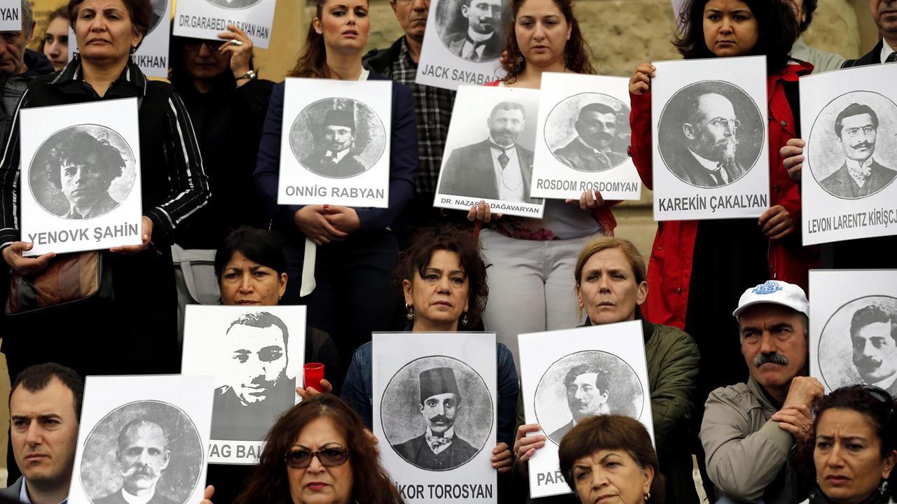 Türken und Armenier erinnern im April 2014 in Istanbul an Opfer des Völkermords an den Armeniern.