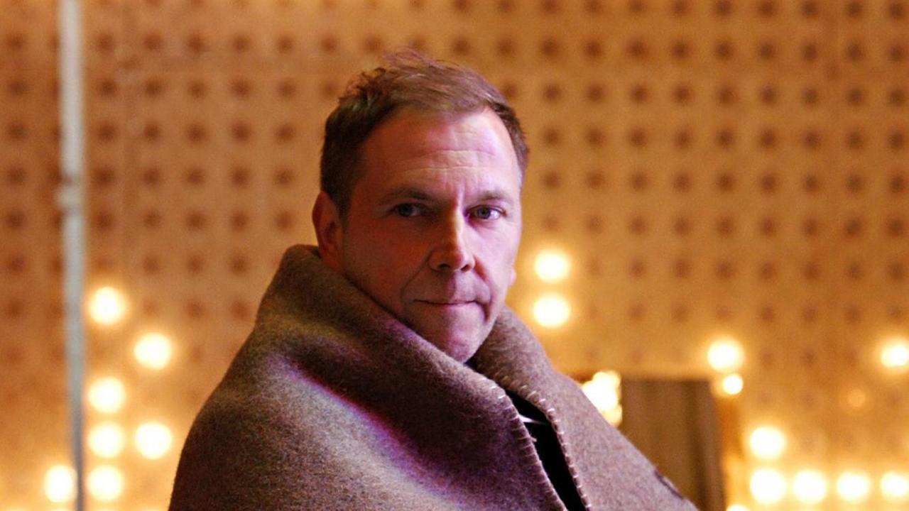 René Pollesch bei einer Probe zu "Tal der fliegenden Messer" 2008 René Pollesch bei einer Probe zu "Tal der fliegenden Messer" 2008